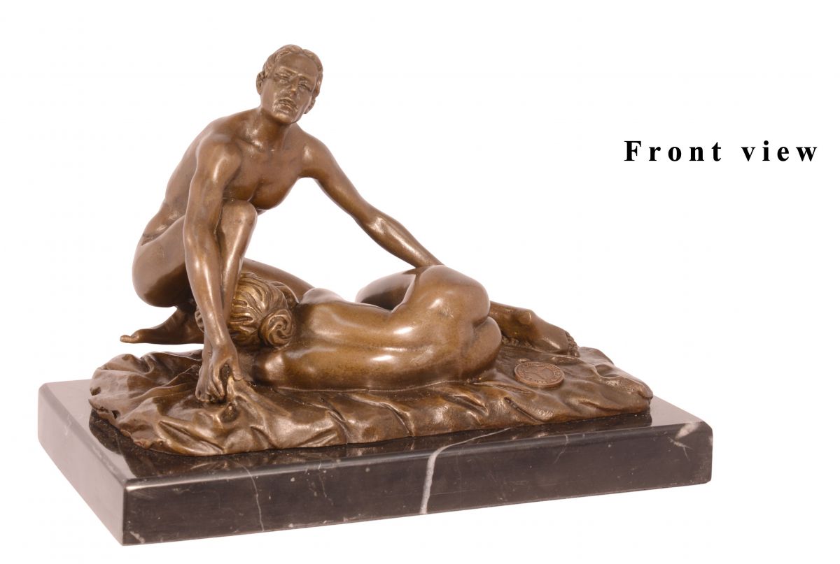 Socha z bronzu erotická