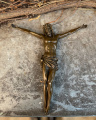 Bronzová figurka Ježíše na zeď