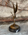 Bronzová soška čápa - styl art deco