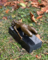 Erotická bronzová soška nahé ženy - stretching