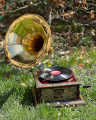 Čtvercový retro gramofon replika - zlatý