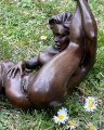 Erotická bronzová soška nahé ženy - stretching 3