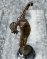 Luxusní bronzová socha bohyně vína a slavností - řecká mytologie
