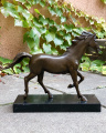 Bronzový kůň 1