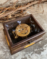 Mosazný kompas v dřevěném boxu 2