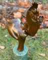 Socha Polibek dvou tváří z bronzu