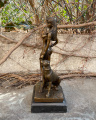 Bronzová socha soška Kleopatra