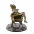 Erotická bronzová socha - Nahá sexy žena na křesle 3
