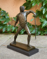 Bronzová socha soška Šermíř sport