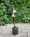Velká socha Tanečníka z bronzu - modern art